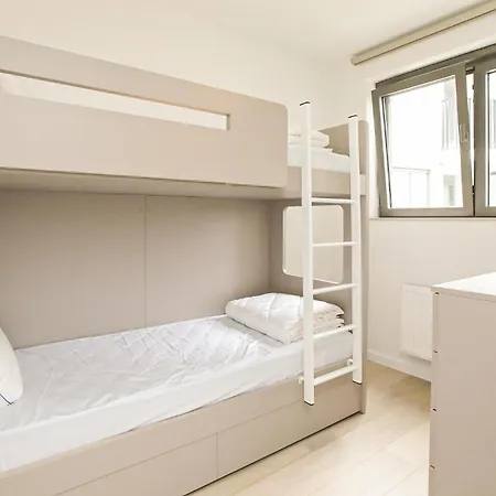 2 Bedroom In Apartment *