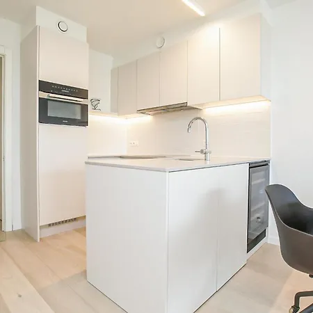 2 Bedroom In Apartment *